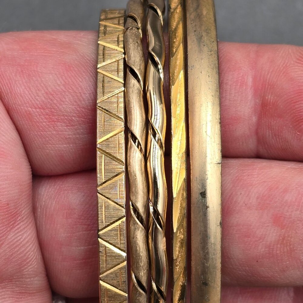 VTG Gold Tone Textured Bangle Bracelets 7" 50s Eclectic Stackable Lot Of 5 - Picture 4 of 6